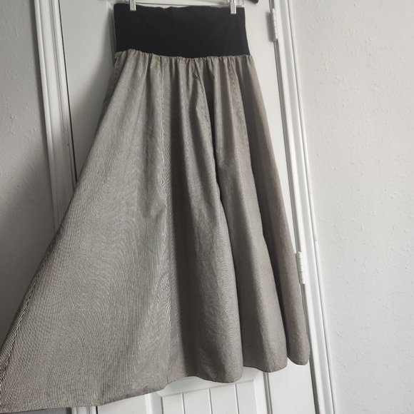 Solitaire Los Angeles Striped Skirt Size Medium - Picture 5 of 14